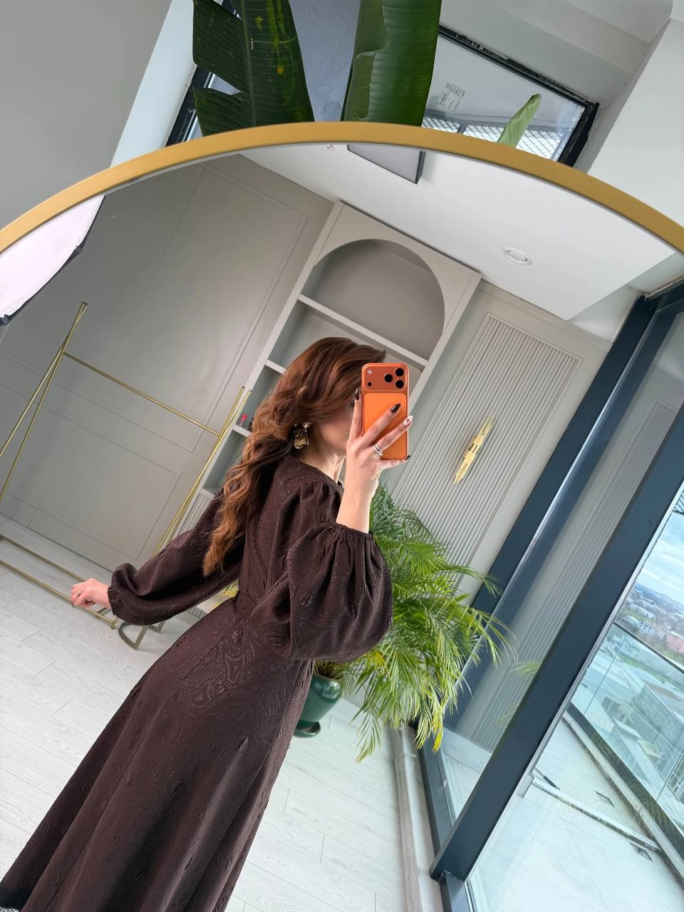 Kahverengi%20Kemerli%20İthal%20Kabartma%20Desenli%20Kumaş%20Elbise