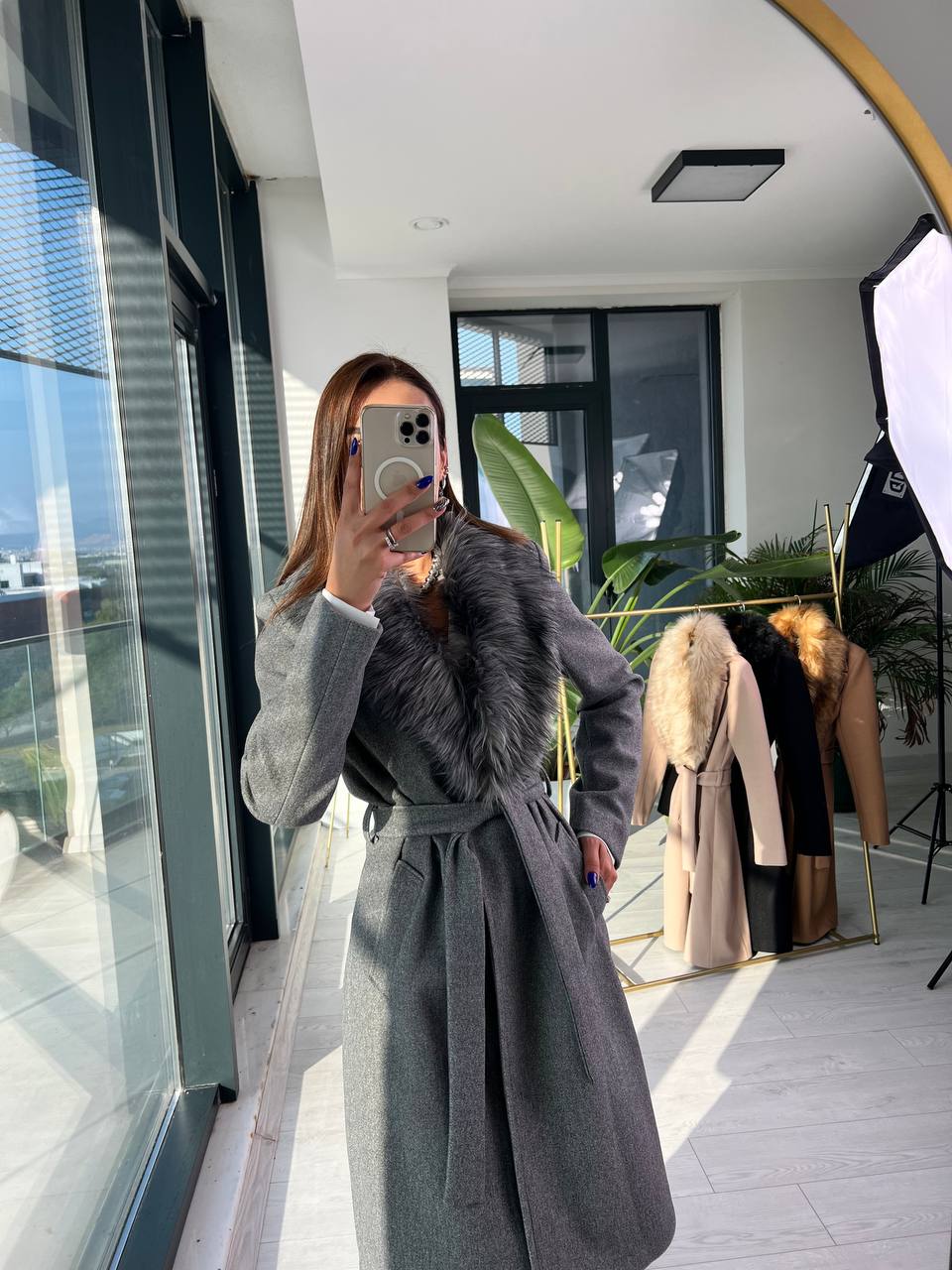 Gri Kürk Yaka Detaylı Aastarlı Premium Seri Kaşe Kaban