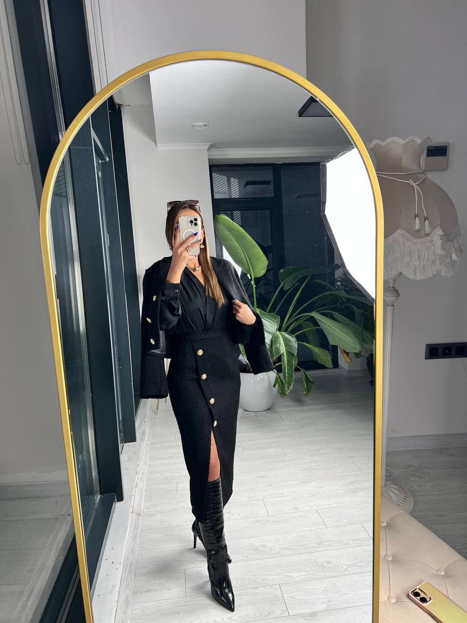 Premium%20Siyah%20Gül%20Gold%20Düğme%20Detaylı%20tuvid%20Etek%20Ceket%20Takım