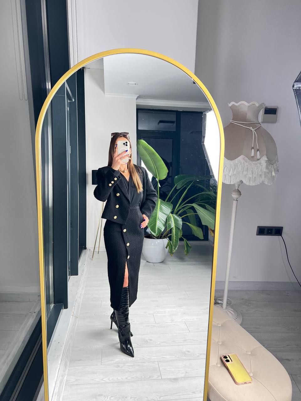 Premium%20Siyah%20Gül%20Gold%20Düğme%20Detaylı%20tuvid%20Etek%20Ceket%20Takım