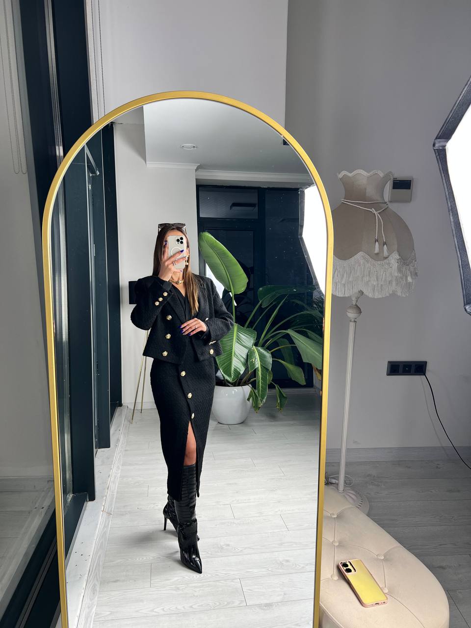 Premium%20Siyah%20Gül%20Gold%20Düğme%20Detaylı%20tuvid%20Etek%20Ceket%20Takım