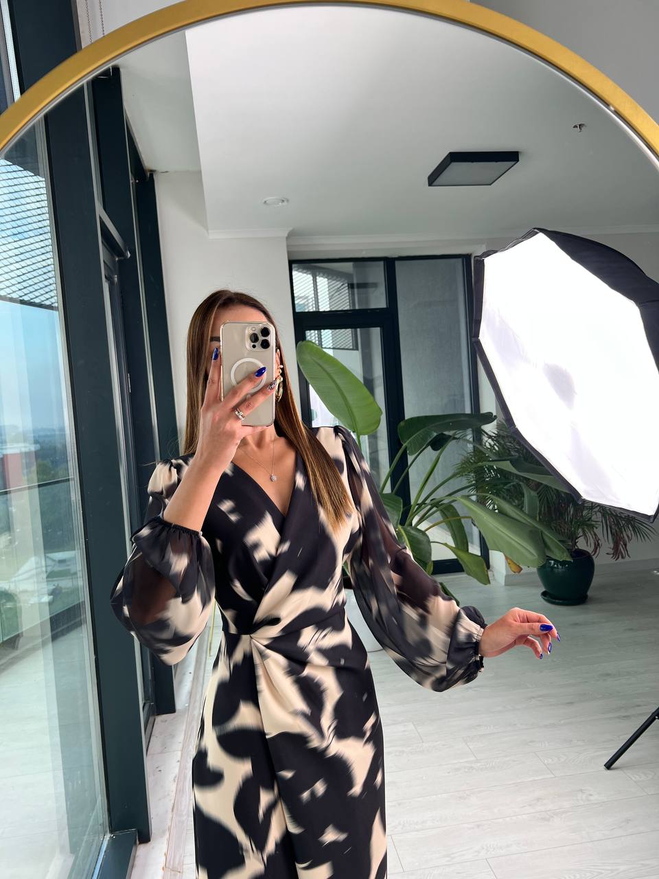 Siyah kolları şifon lüks kalite shine elbise