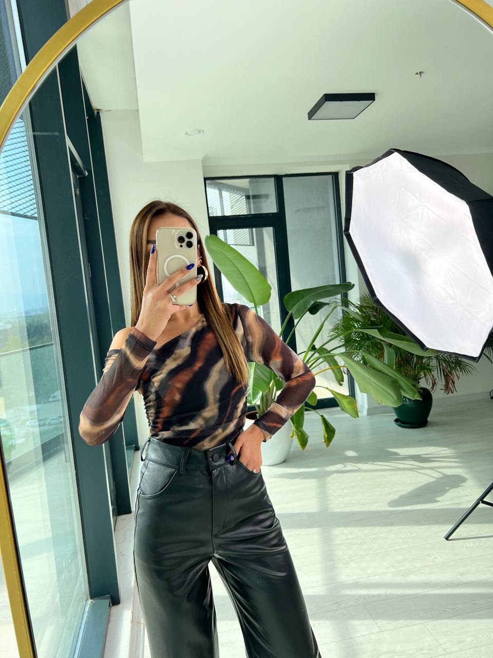 Kahve Geçişli Astarlı Tül Bluz