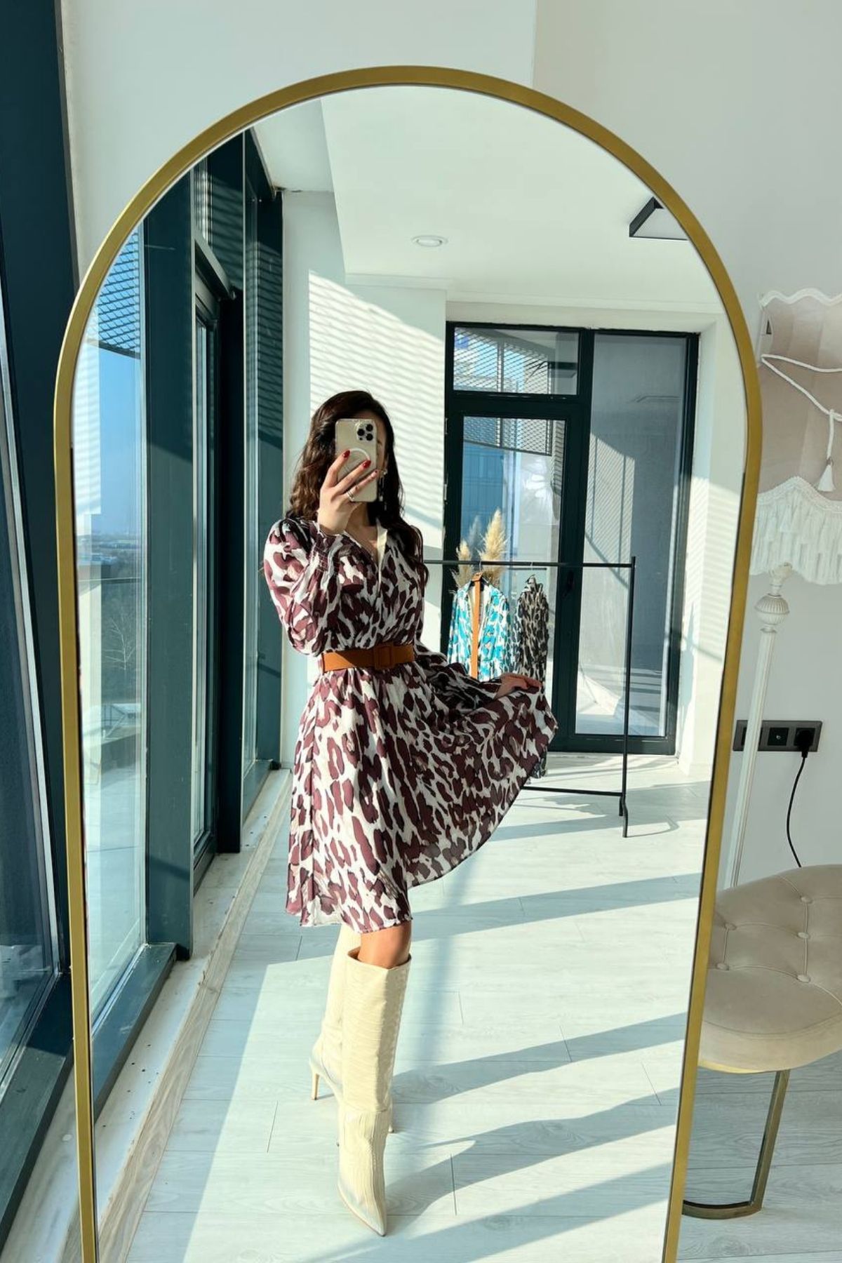 Kemerli Kahve Desenli Astarlı Saten Elbise
