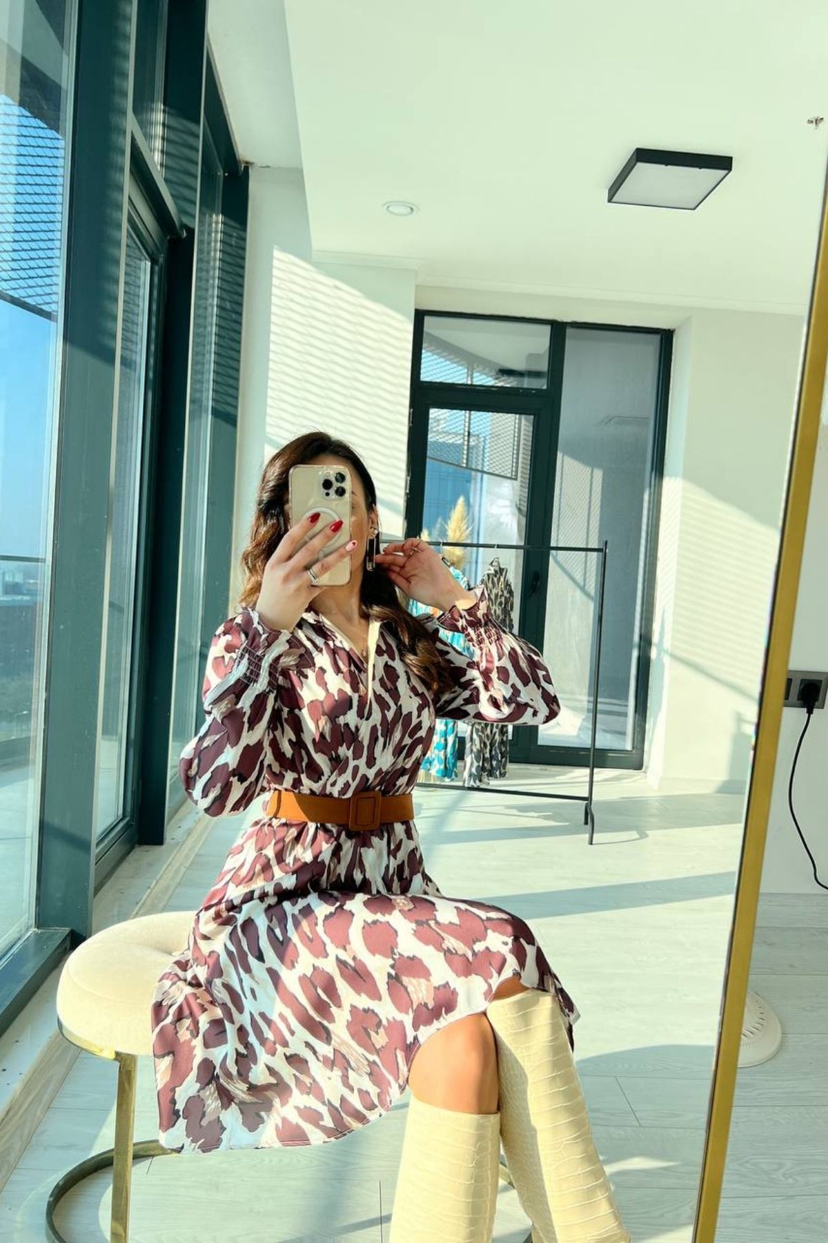 Kemerli Kahve Desenli Astarlı Saten Elbise