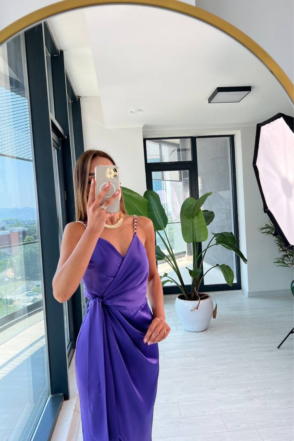 Mor Tok%20Saten%20Zincir%20Askılı%20Elbise