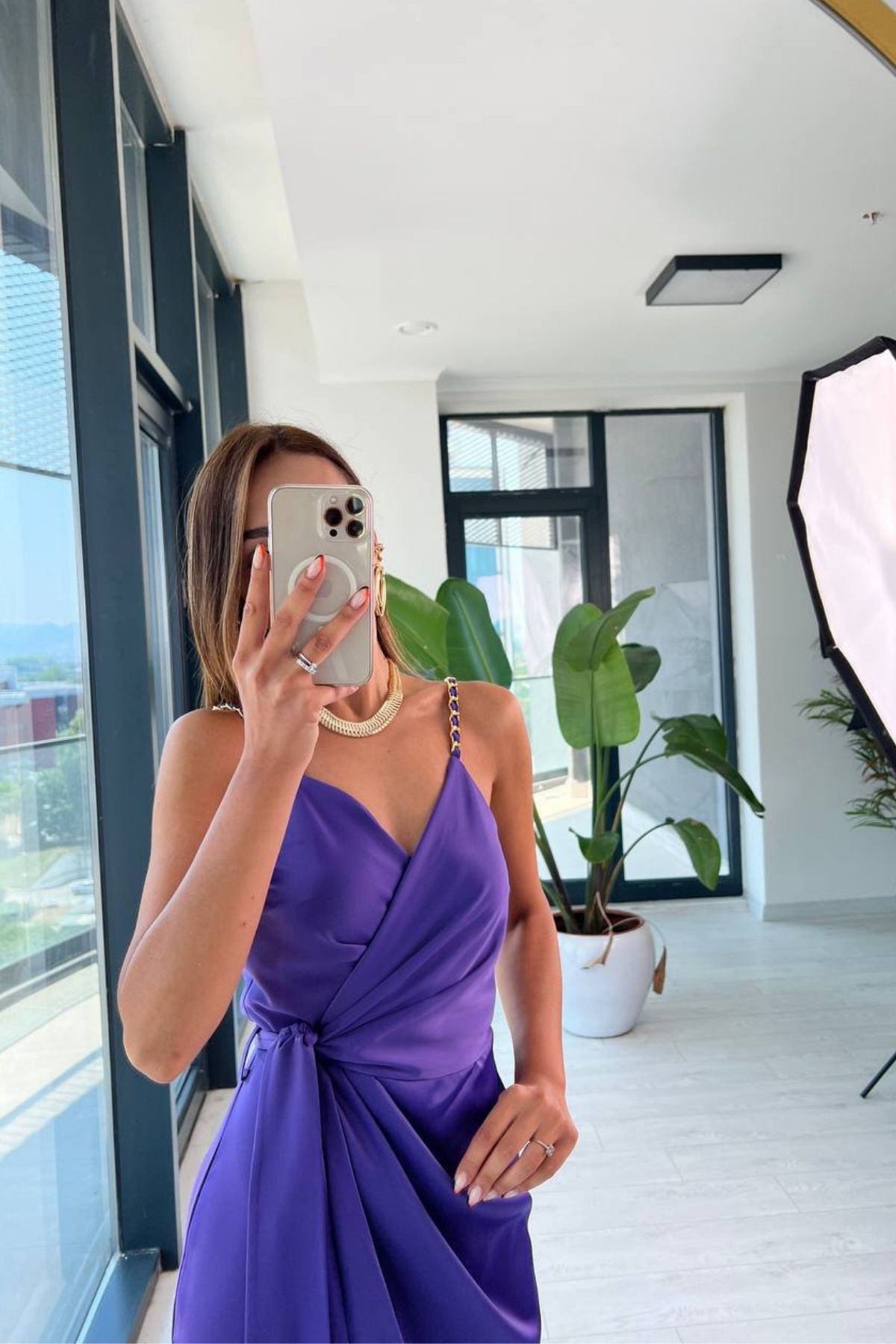 Mor Tok%20Saten%20Zincir%20Askılı%20Elbise