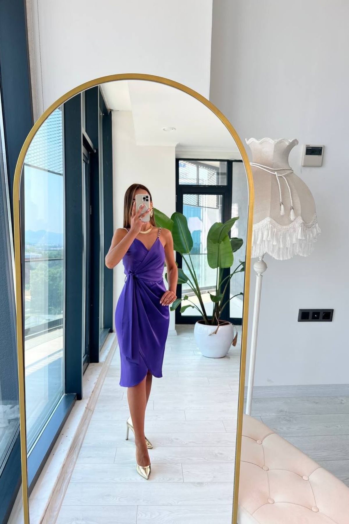 Mor Tok%20Saten%20Zincir%20Askılı%20Elbise