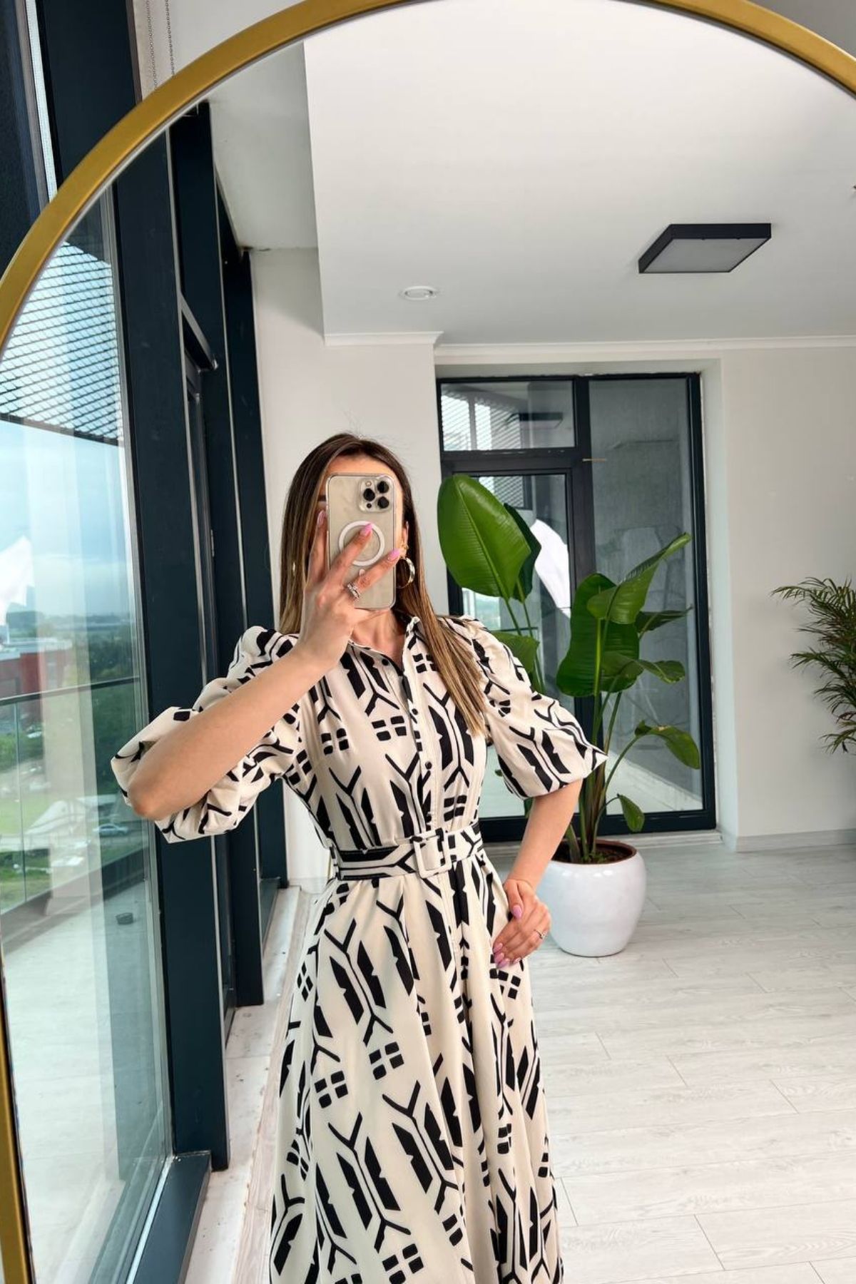 Beyaz%20Siyah%20Desenli%20Astarlı%20Midi%20Boy%20Elbise