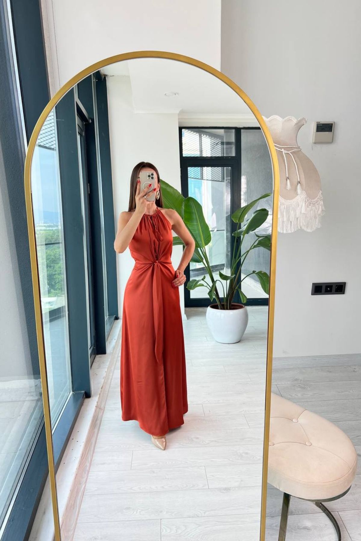 Tasarım%20Kiremit%20İpek%20Saten%20Yırtmaç%20Detaylı%20Elbise