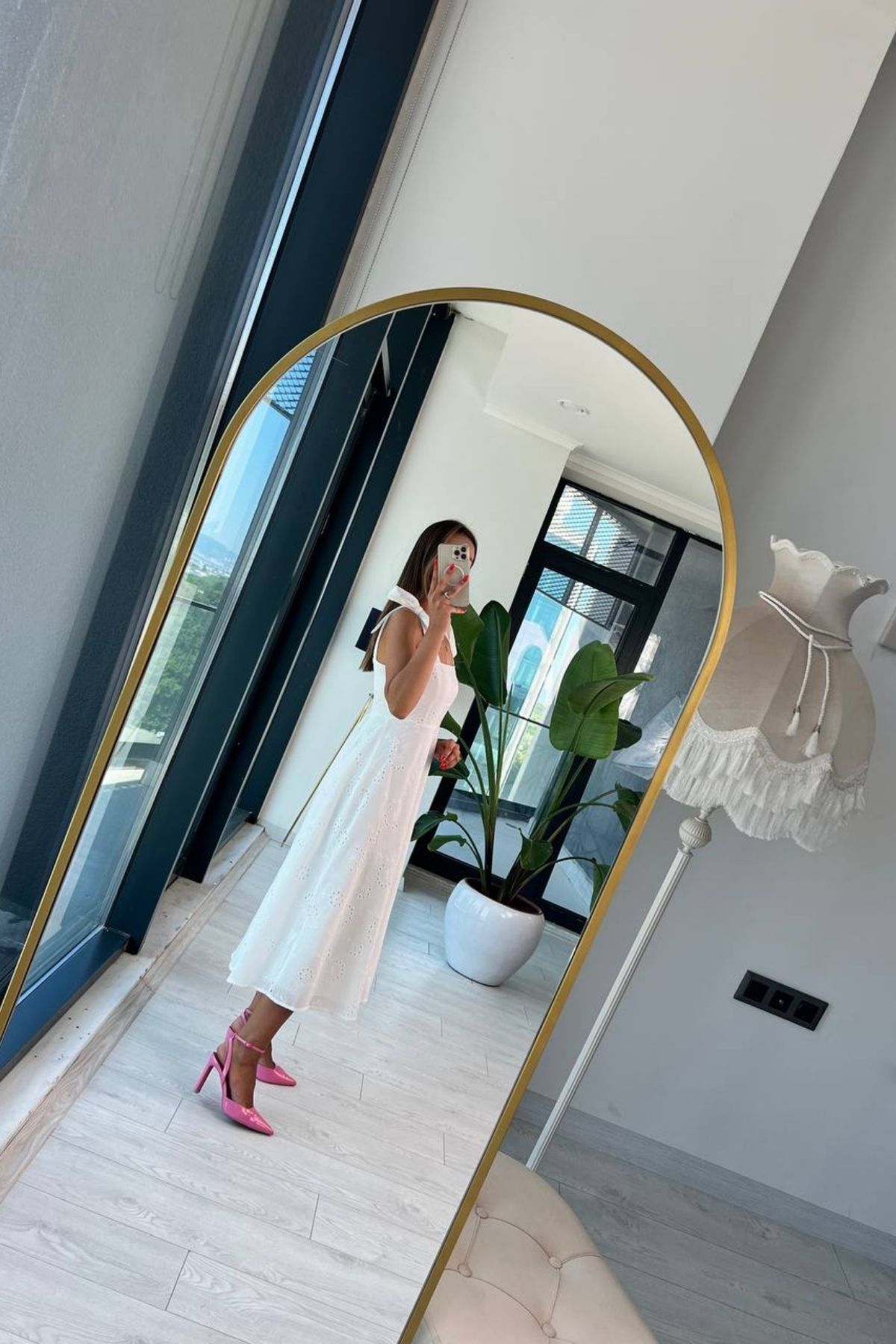 Beyaz%20Fisto%20Astarlı%20Askı%20Detaylı%20Elbise