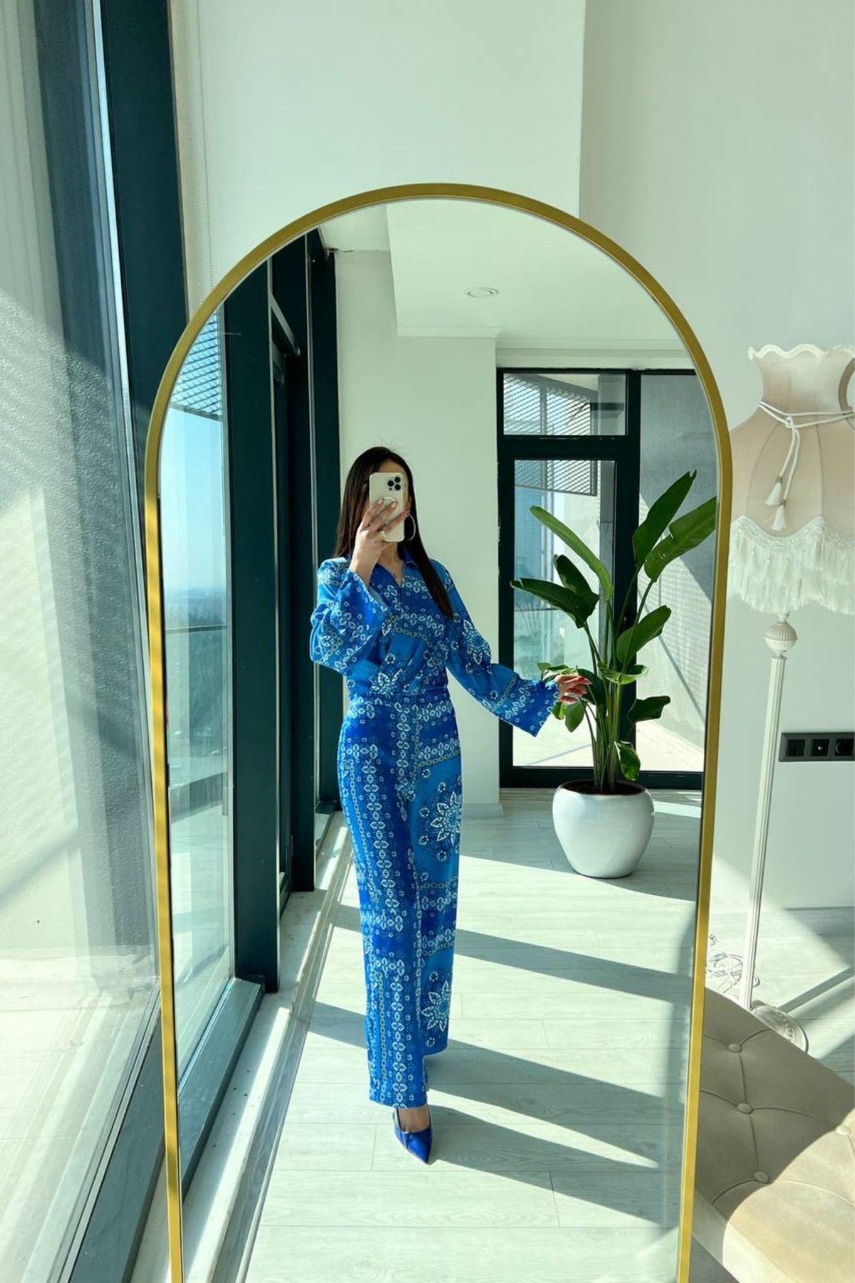 Mavi Tok Saten Desenli Crop Bluz Pantolon Takım