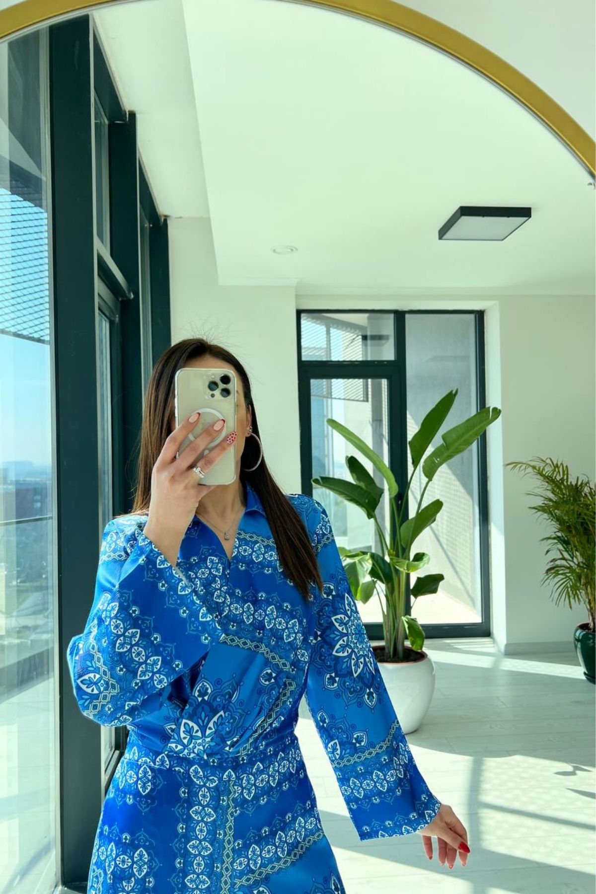 Mavi Tok Saten Desenli Crop Bluz Pantolon Takım