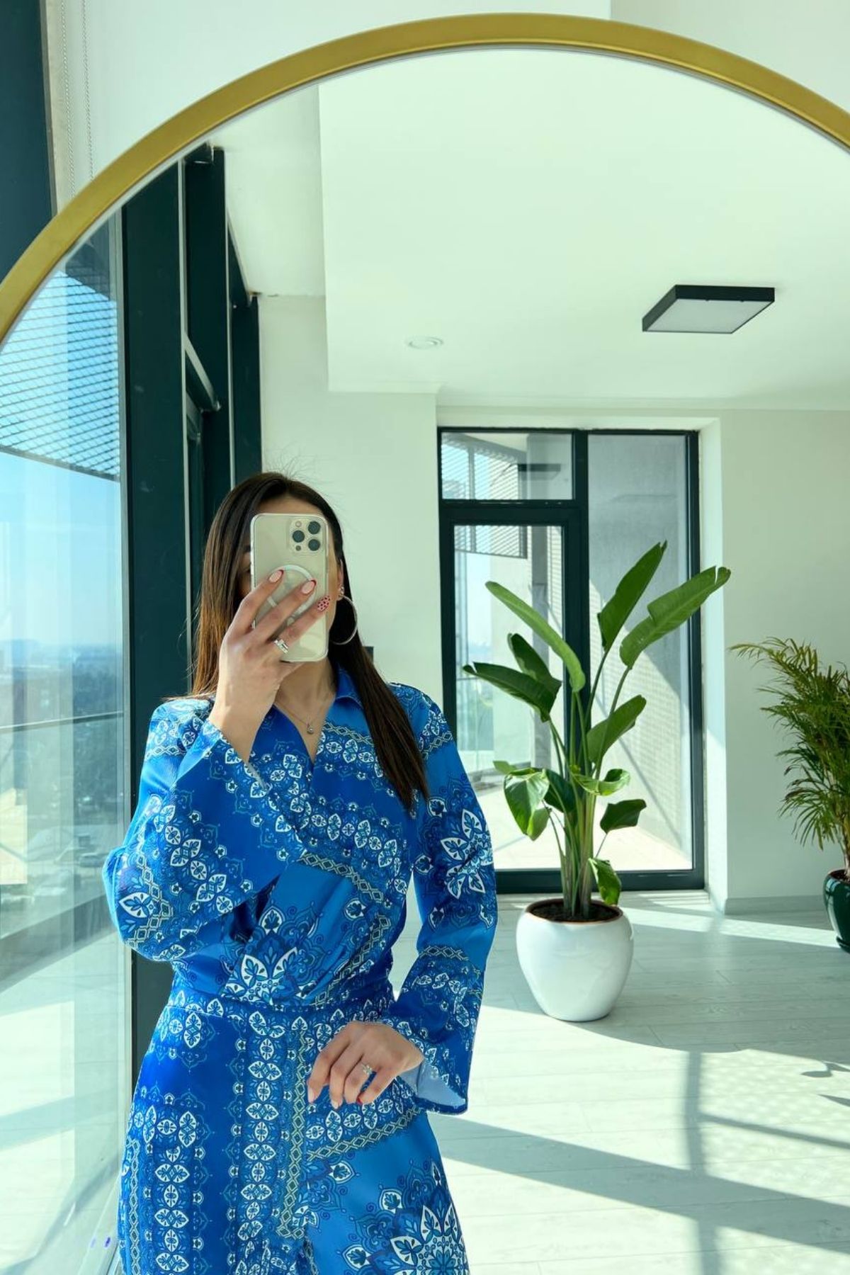 Mavi Tok Saten Desenli Crop Bluz Pantolon Takım
