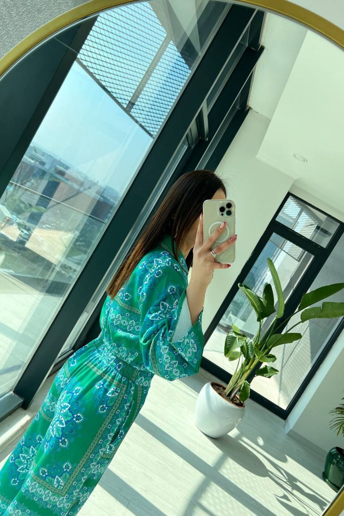 Yeşil Tok Saten Desenli Crop Bluz Pantolon Takım