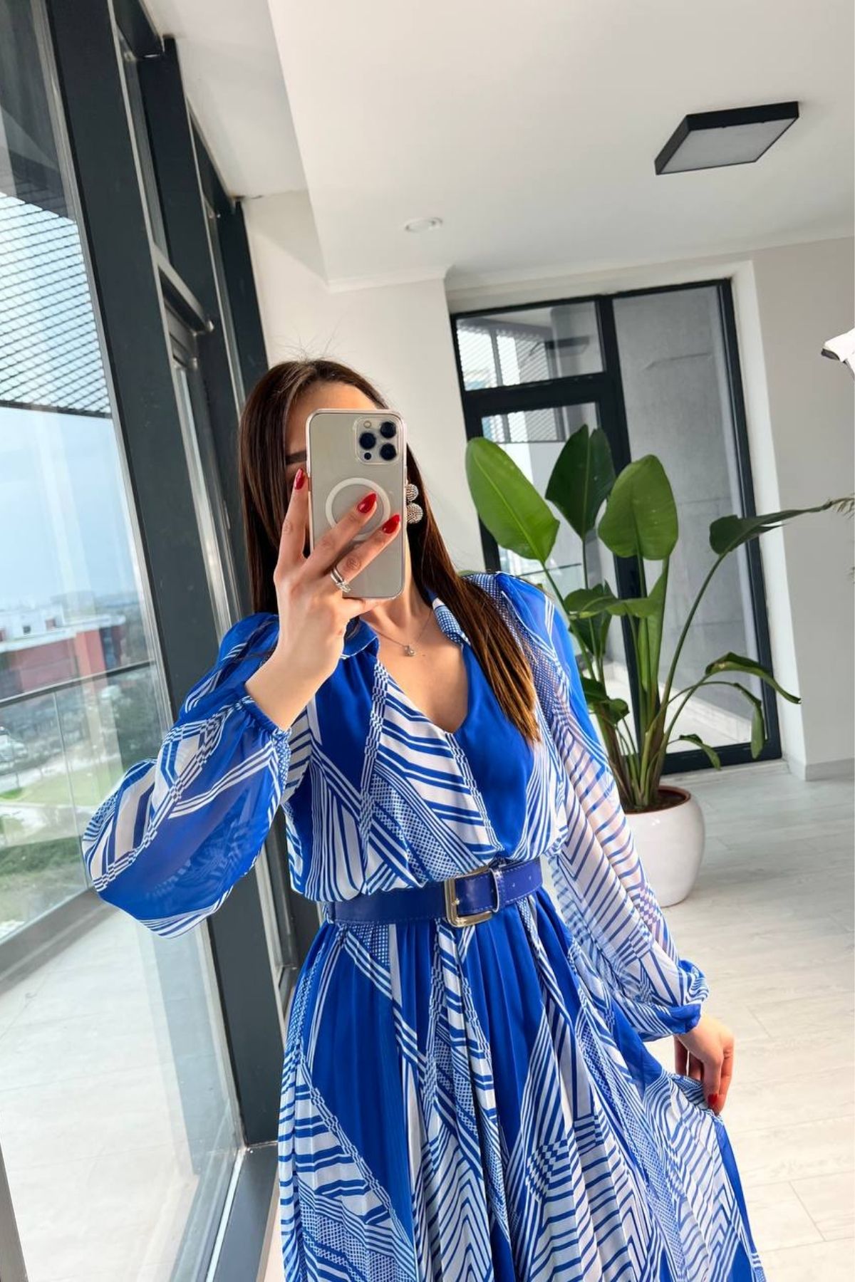 Saks%20Mavi%20Kemerli%20Astarlı%20Şifon%20Elbise