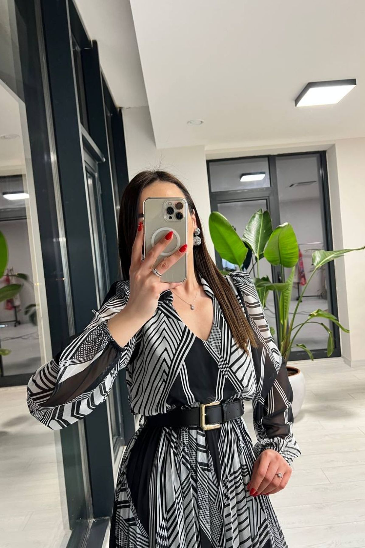 Siyah%20Kemerli%20Astarlı%20Şifon%20Elbise