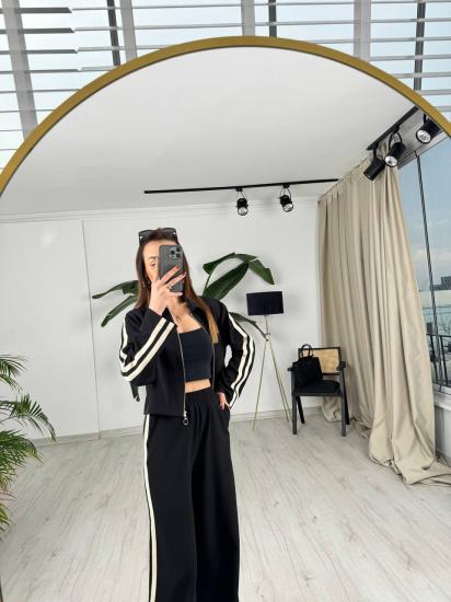 Siyah Şerit Detaylı Marka Model Takım