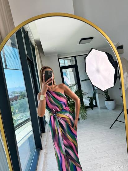 Pembe Geçişli Desenli Tek Kol Saten Tasarım Maria Elbise