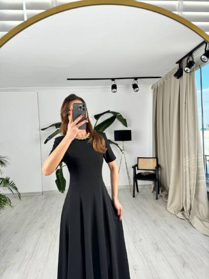 Siyah Zara Model Vatkalı Atlas Kumaş Midi Boy Elbise