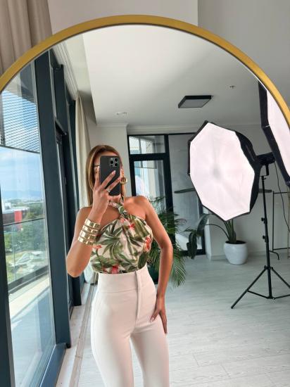 Tasarım Zara Model Yeşil Desen ipek Saten Boyun Detay Bluz