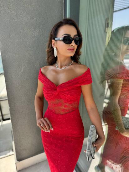 Kırmızı Tasarım Kayık Yaka Astarlı Likralı Dantel Elbise