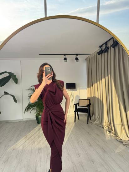 Bordo Vatkalı Degaje Yaka Tok Krep Kumaş Elbise