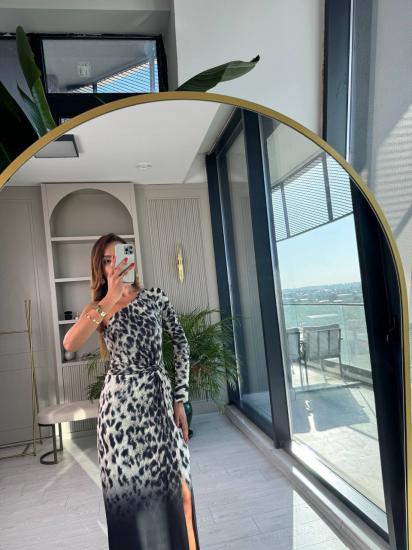 Siyah Tonlu Leopar Desen Likralı Buzy Kumaş Elbise