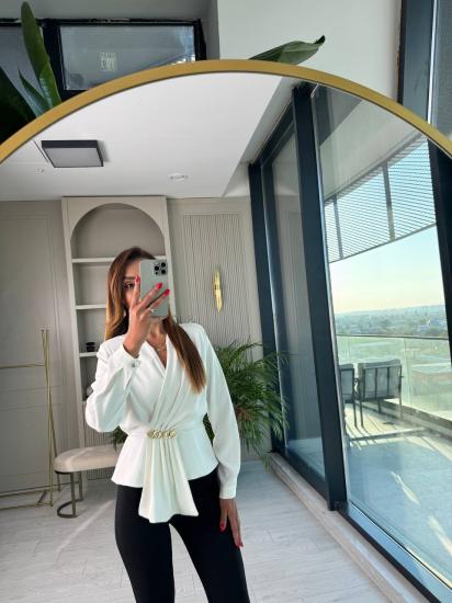 Ekru Bel Aksesuar Detay Vatkalı Lüks Kalite Bluz