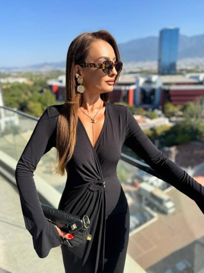 Siyah Bel Metal Aksesuarlı Kruvaze İthal Likralı Candy Kumaş Elbise