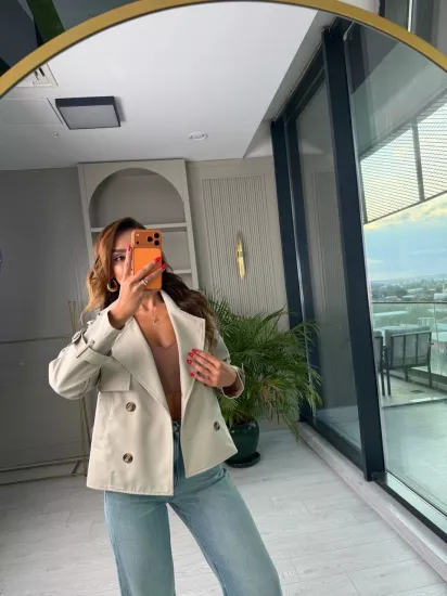 Taş Rengi Kısa Trençkot