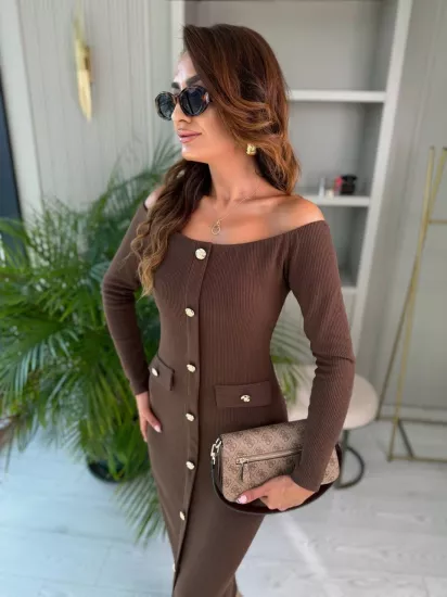 Kahverengi Kayık Yaka Düğme Detaylı Fitilli Çelik Kumaş Kalem Elbise