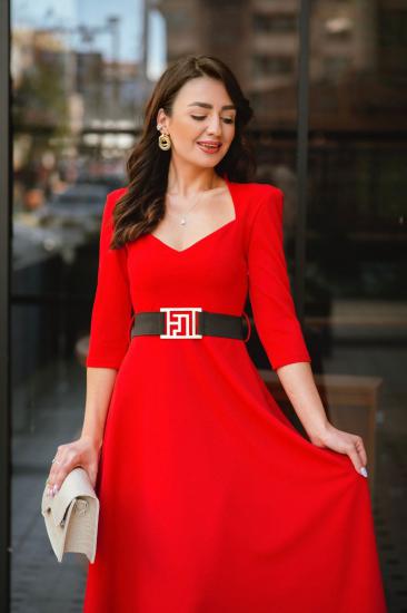 Kırmızı Kemerli Crep Kumaş Elbise