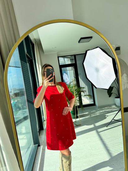 Kırmızı Vatkalı Önü Taşlı Krep Elbise
