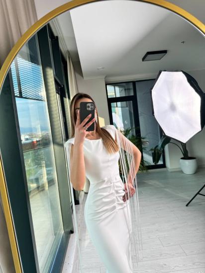 Tasarım Beyaz Kol Püskül ip Detay Atlas Kumaş Kalem Elbise