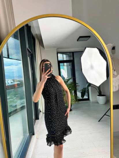 Halter Yaka Boyun Ve Etek Detaylı Siyah Puantiyeli Astarlı Şifon Elbise