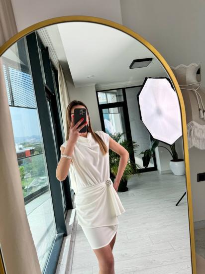 Beyaz Astarlı Etek Detay Degaje Yaka Tok Krep Elbise