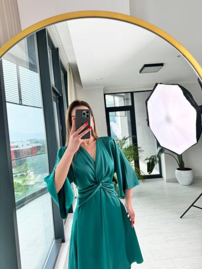 Zümrüt Düğüm Detaylı Tok Saten Elbise