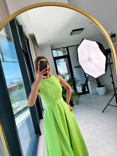 Tatlı Yeşil Kemerli Cepli Atlas Kumaş Elbise