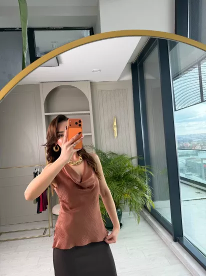 Vizon Lüks Kalite Degaje Yaka Kolsuz Bluz