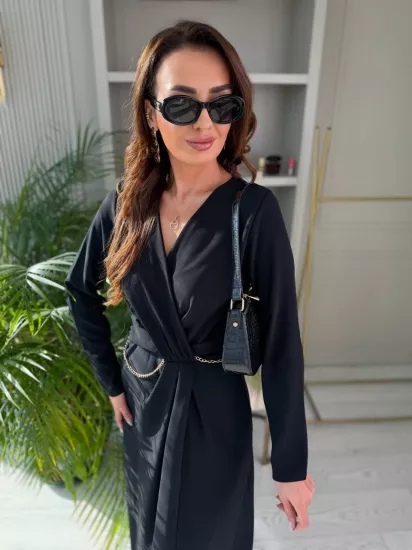 Siyah Bel Zincir Detay İpekli Krep Kumaş Elbise