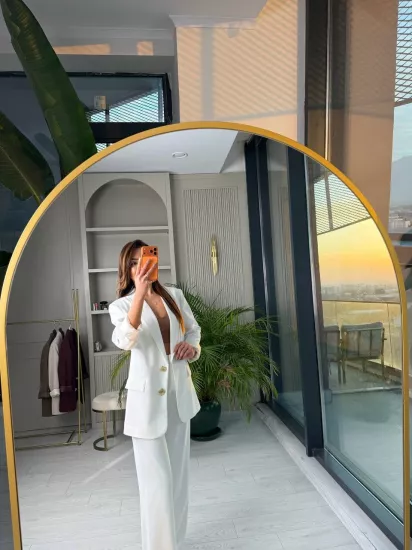 Beyaz Gold Düğmeli İthal Krep Kumaş Takım