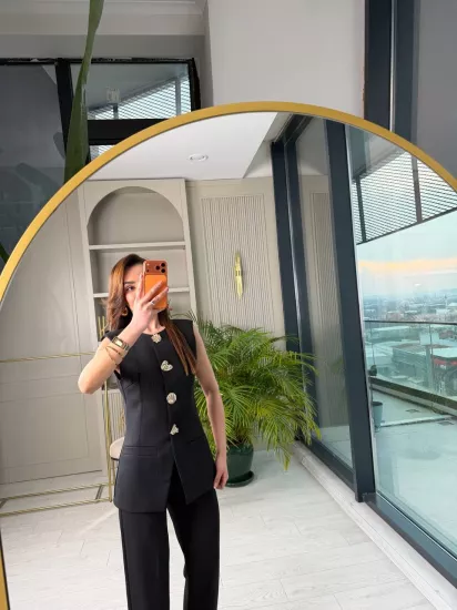 Siyah Gold Düğme Detaylı Atlas Kumaş Takım