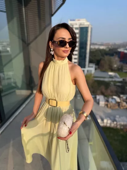 Sarı Kemerli Halter Yaka Astarlı Şifon Elbise