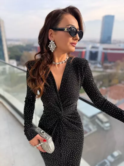 Siyah Bel Düğümlü Kruvaze Yaka Minimal Taşlı Likralı Elbise