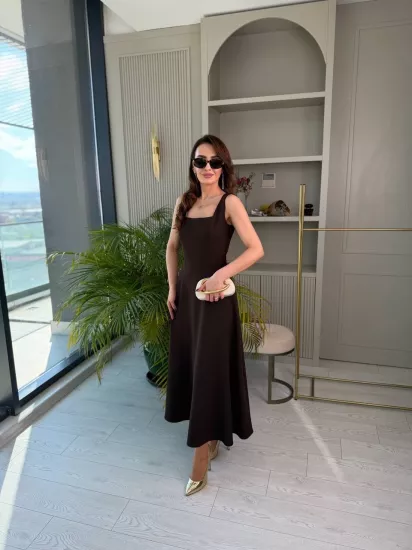Kahverengi Kuşak Detaylı Double Krep Kumaş Çan Elbise