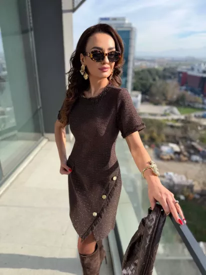 Kahverengi Eteği Düğme Detaylı Premium Seri Tuvid Elbise