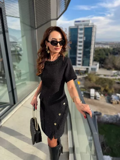 Siyah Eteği Düğme Detaylı Premium Seri Tuvid Elbise