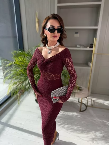 Bordo Tasarım Kayık Yaka Uzun Kol Astarlı Likralı Dantel Elbise