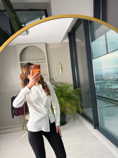 Ekru Bel Detay Krep Saten Bluz